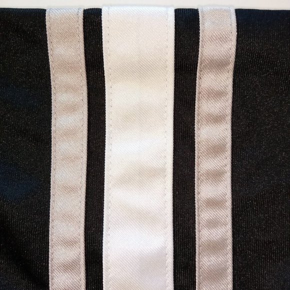 RAIDERS 95 CAPPS Football Jersey  XL 46-48  Black Grey, Silver, White detail VGC - Picture 9 of 10